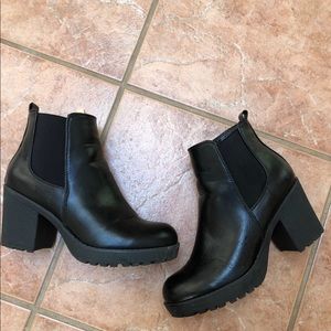Daily Shoes lug sole Chelsea ankle boots